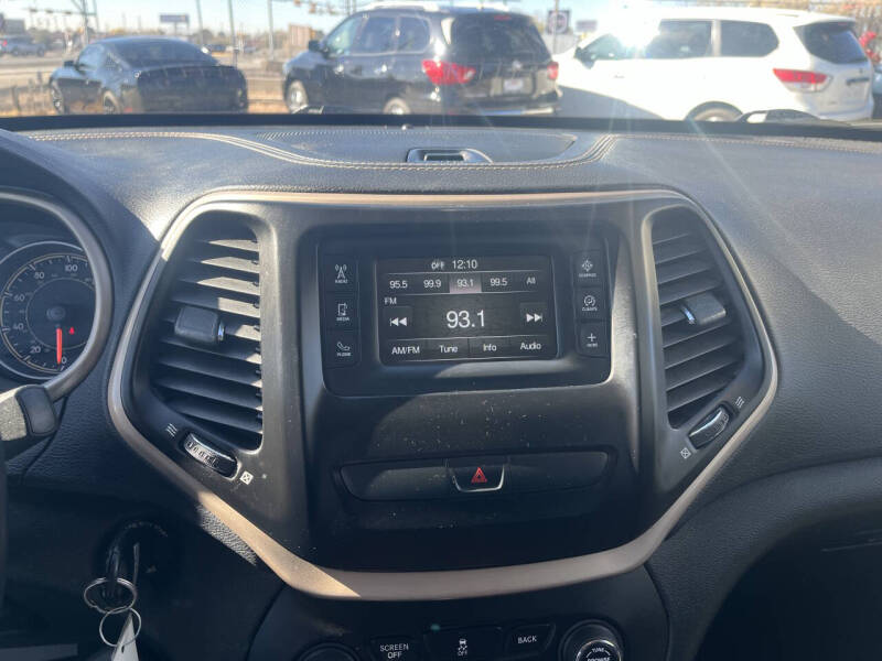 2016 Jeep Cherokee Latitude Altitude