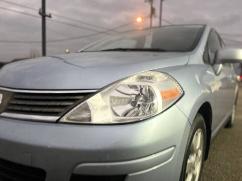 2009 Nissan Versa 1.8 SL