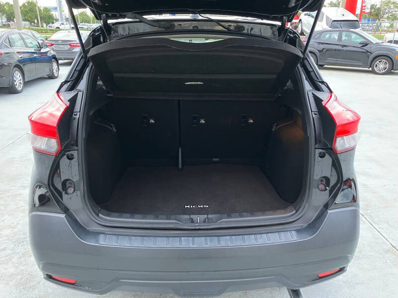 2019 Nissan Kicks SV