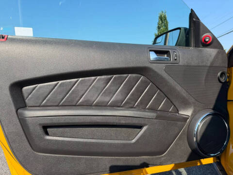 2012 Ford Mustang V6 Premium
