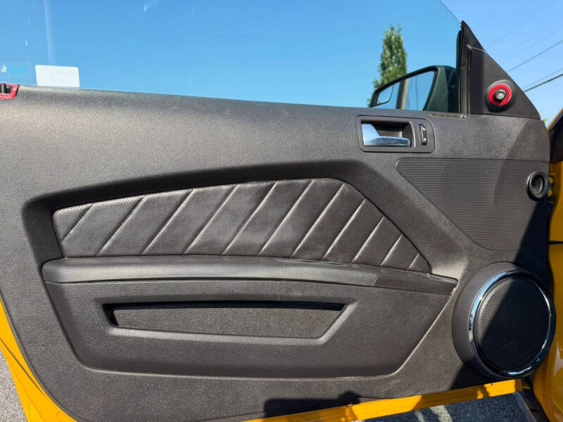 2012 Ford Mustang V6 Premium