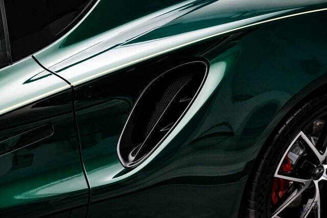 2026 Lotus Emira V6 SE