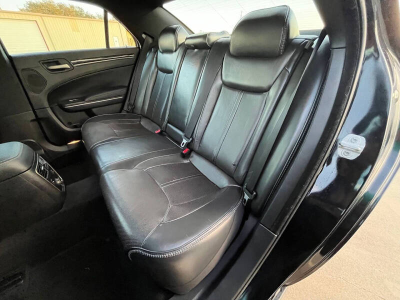 2014 Chrysler 300 C John Varvatos Limited Edition