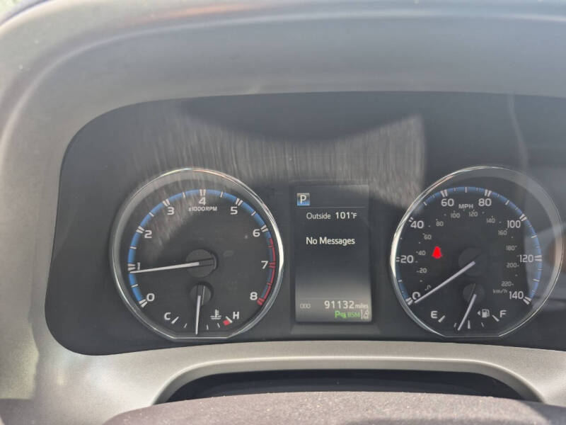 2017 Toyota RAV4 Platinum
