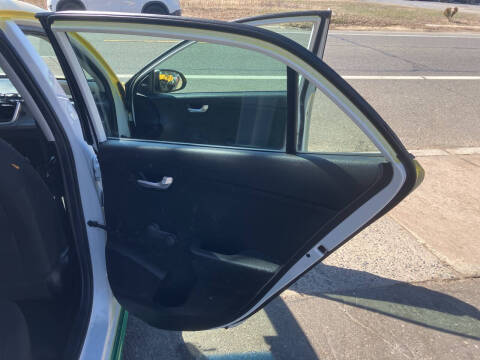 2018 Kia Rio 5-Door LX