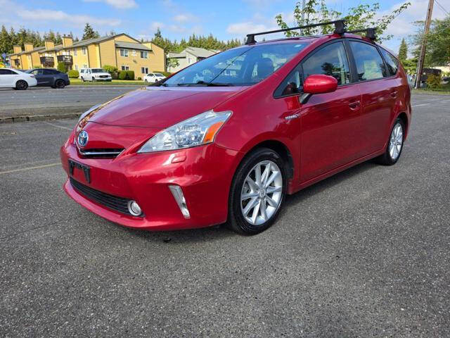 2012 Toyota Prius v Five