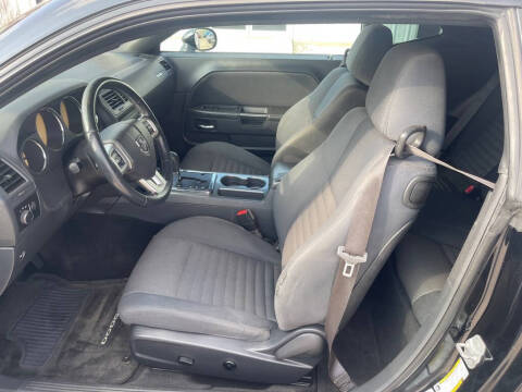 2013 Dodge Challenger SXT