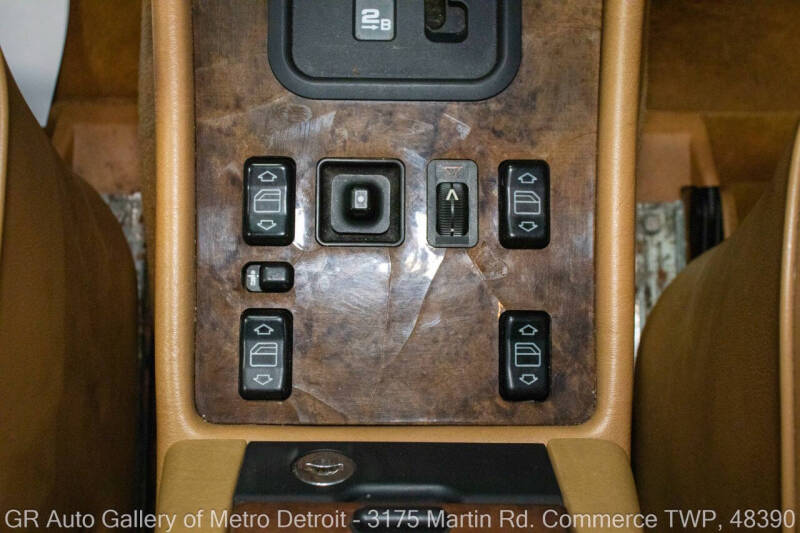 1991 Mercedes-Benz 560-Class 560 SEL