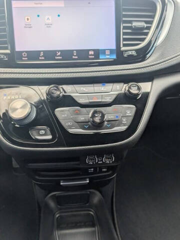 2022 Chrysler Pacifica Touring