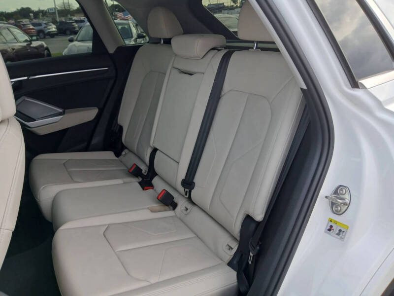 2021 Audi Q3 quattro S line Premium 45 TFSI