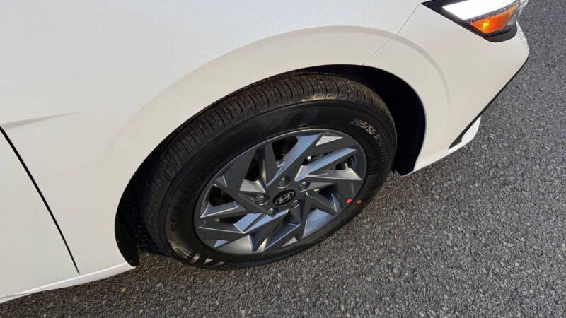 2026 Hyundai Elantra Hybrid