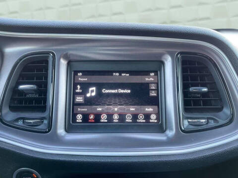 2019 Dodge Challenger SXT