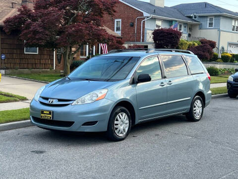 2009 Toyota Sienna for sale at Reis Motors LLC in Lawrence NY