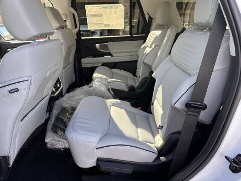 2025 Ford Expedition Platinum