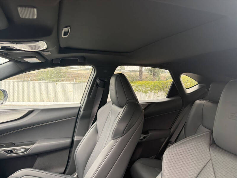 2024 Lexus NX 450h+ F SPORT Handling