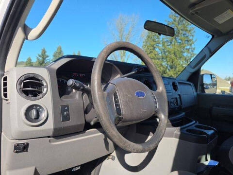2013 Ford E-Series E-250