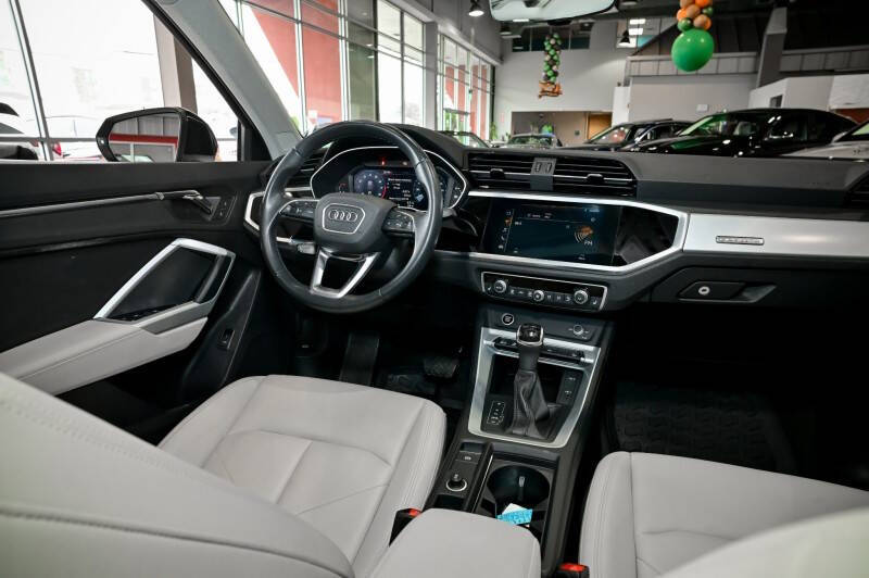 2021 Audi Q3 quattro S line Premium 45 TFSI