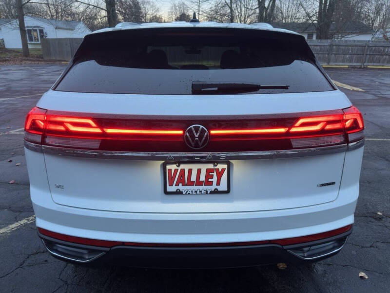 2024 Volkswagen Atlas Cross Sport SE 4Motion