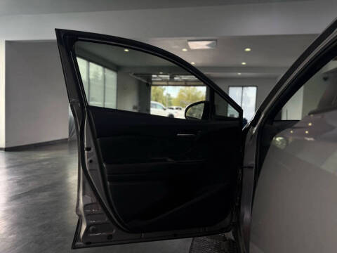 2018 Toyota C-HR XLE Premium