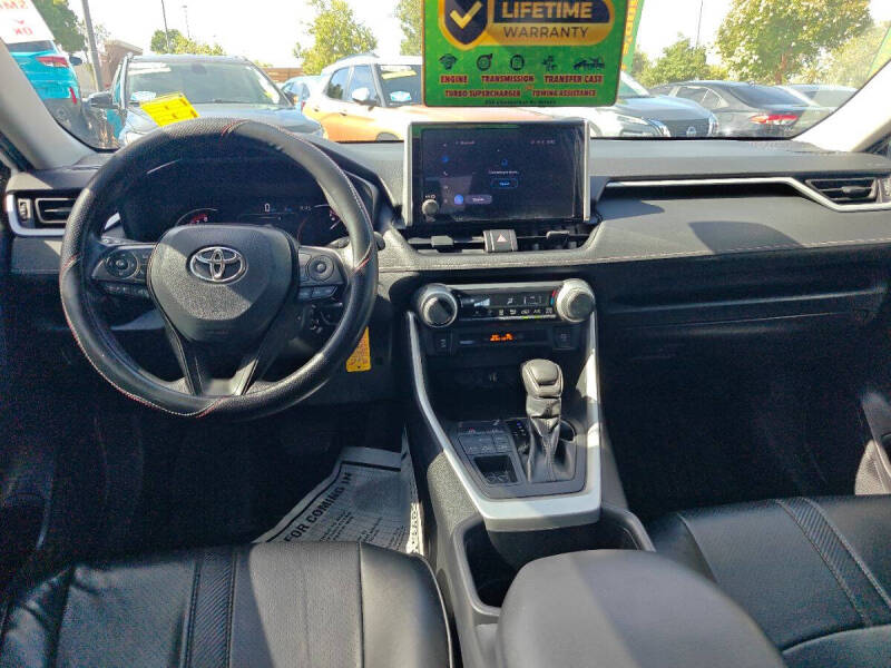 2023 Toyota RAV4 LE