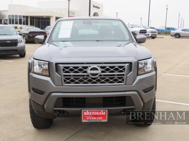 2022 Nissan Frontier SV