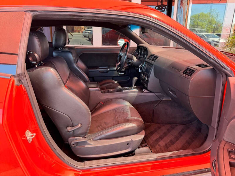 2008 Dodge Challenger SRT8