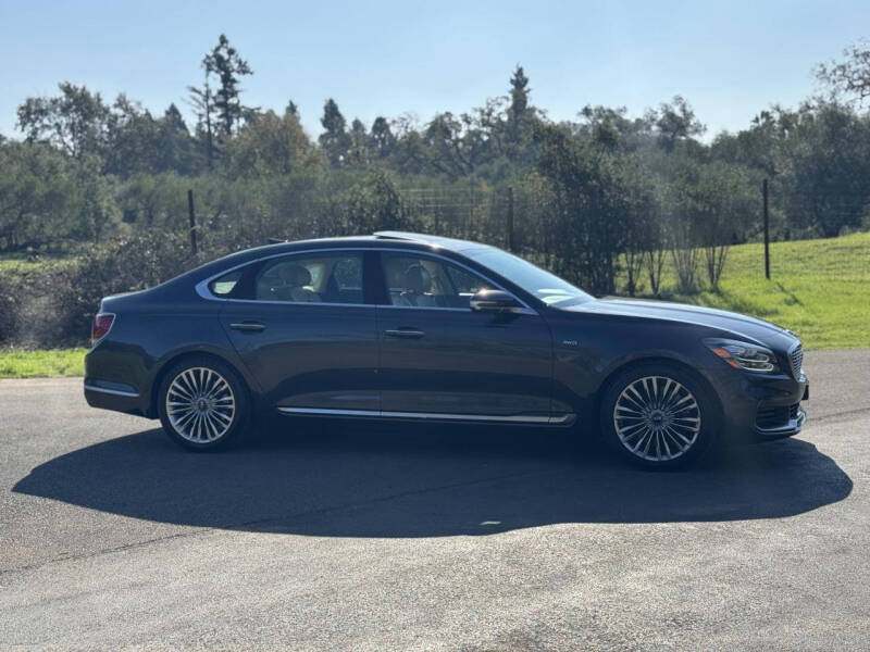 2019 Kia K900 Luxury