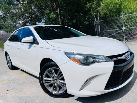 2016 Toyota Camry for sale at Cobb Luxury Cars in Marietta GA