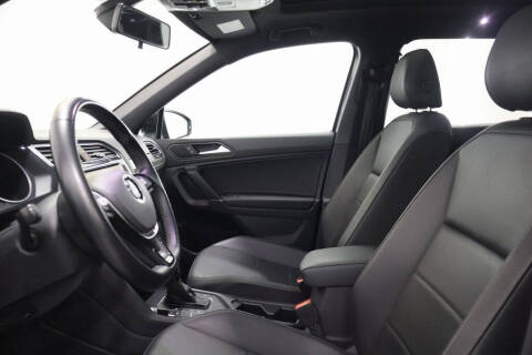 2020 Volkswagen Tiguan SE R-Line Black