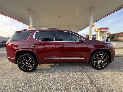 2017 GMC Acadia Denali