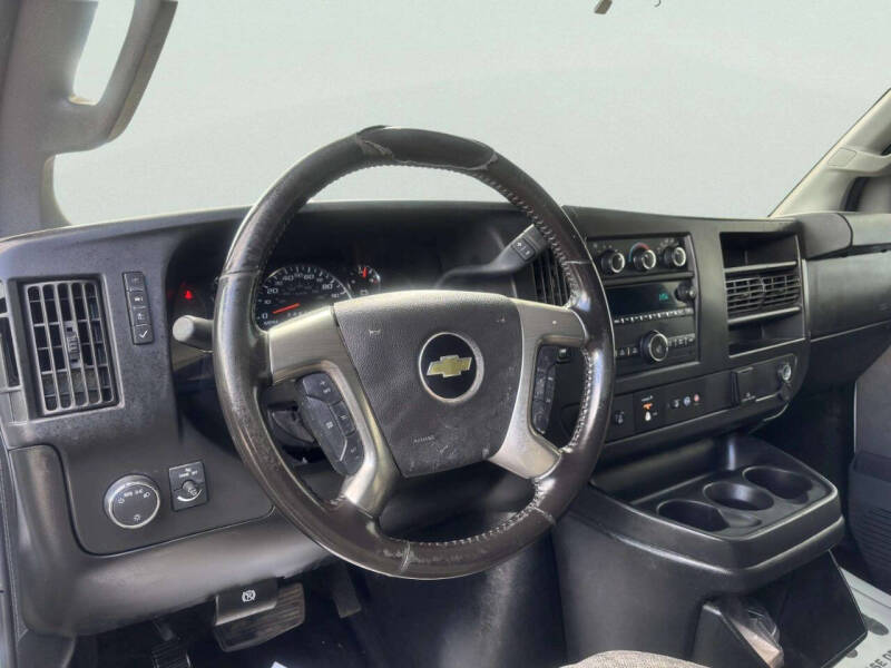 2017 Chevrolet Express 2500