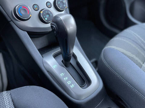 2016 Chevrolet Sonic LT Auto