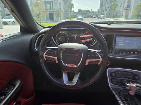 2015 Dodge Challenger SXT Plus