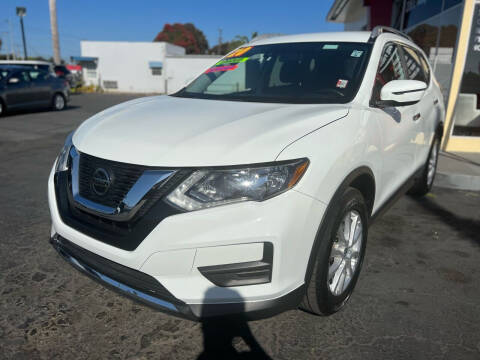 2020 Nissan Rogue for sale at Auto Max of Ventura in Ventura CA
