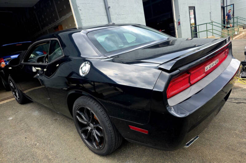 2013 Dodge Challenger SXT