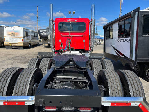 2017 Peterbilt 389