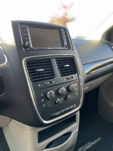 2017 Dodge Grand Caravan SE