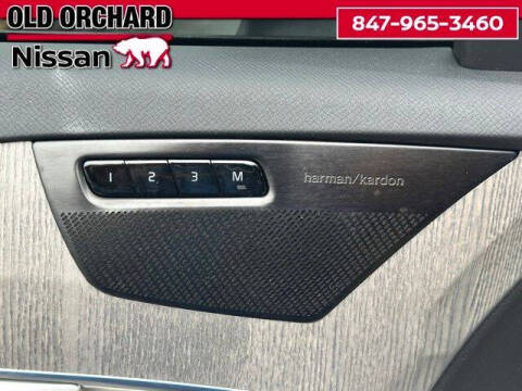 2023 Volvo XC90 Recharge T8 Plus Dark Theme