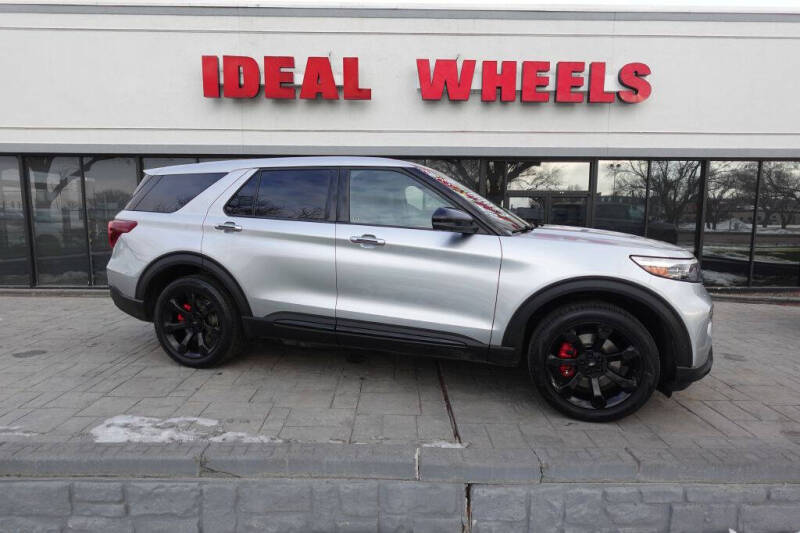 2021 Ford Explorer ST's photo