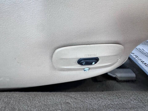 2002 Lincoln Town Car Executive