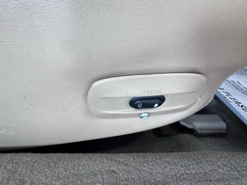 2002 Lincoln Town Car Executive