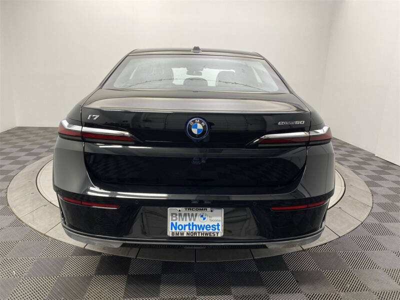 2024 BMW i7 eDrive50