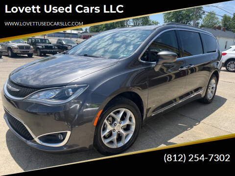 2017 Chrysler Pacifica for sale at Lovett Used Cars LLC in Washington IN