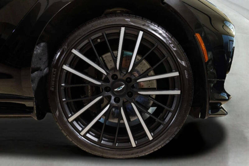 2025 Aston Martin DBX 707