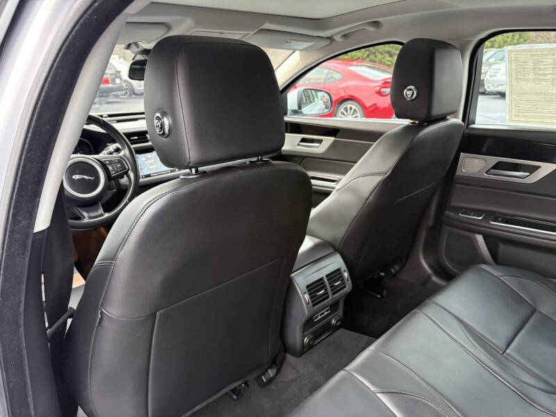 2017 Jaguar XF 35t Premium