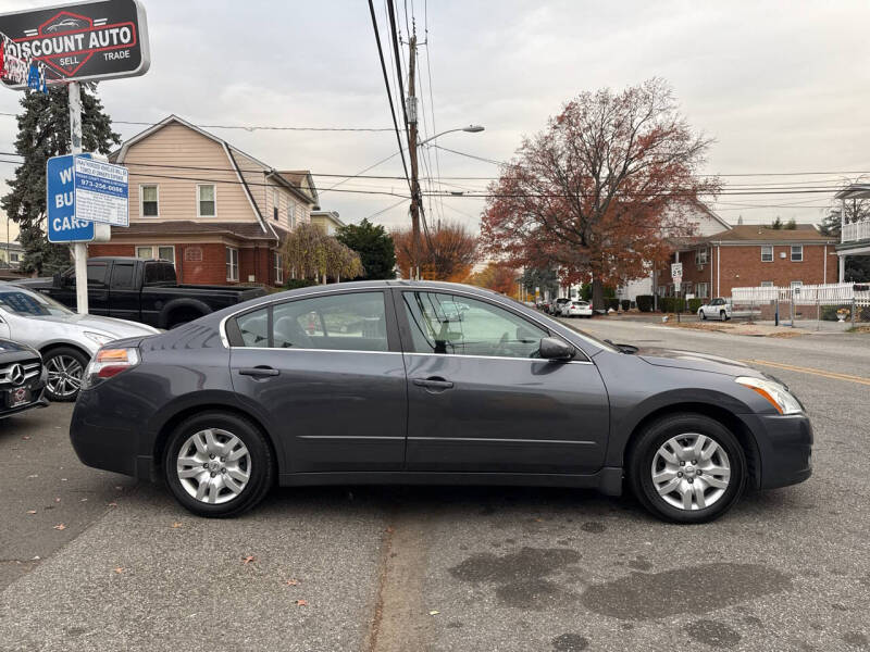 2012 Nissan Altima S photo 9