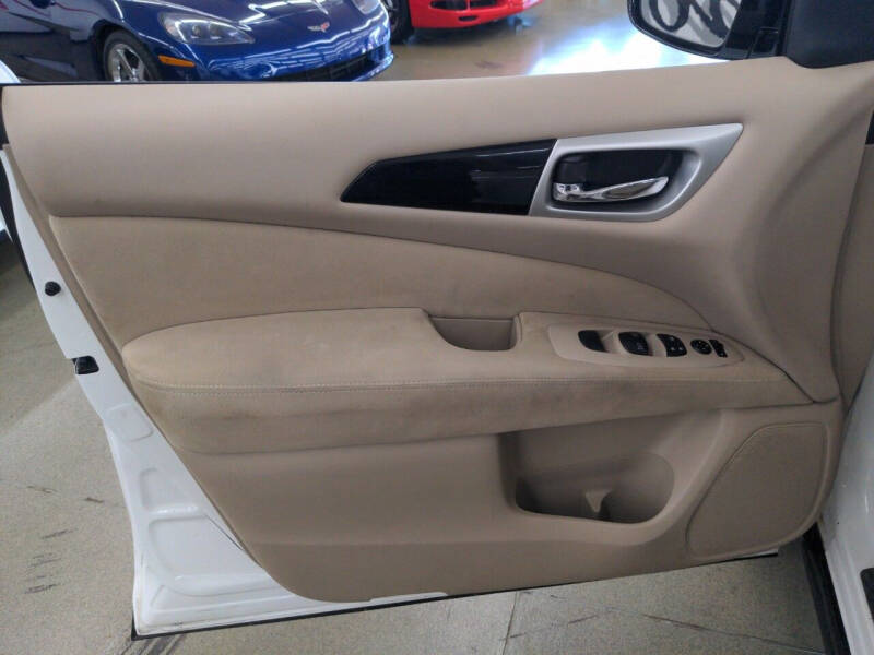 2013 Nissan Pathfinder SV