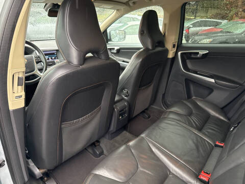 2013 Volvo XC60 T6 Premier Plus