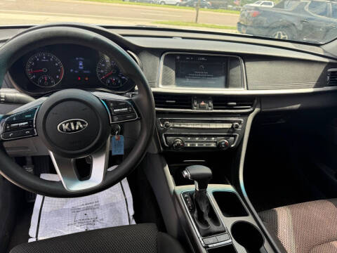 2020 Kia Optima LX