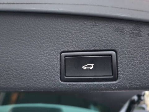 2015 Volkswagen Touareg V6 Lux